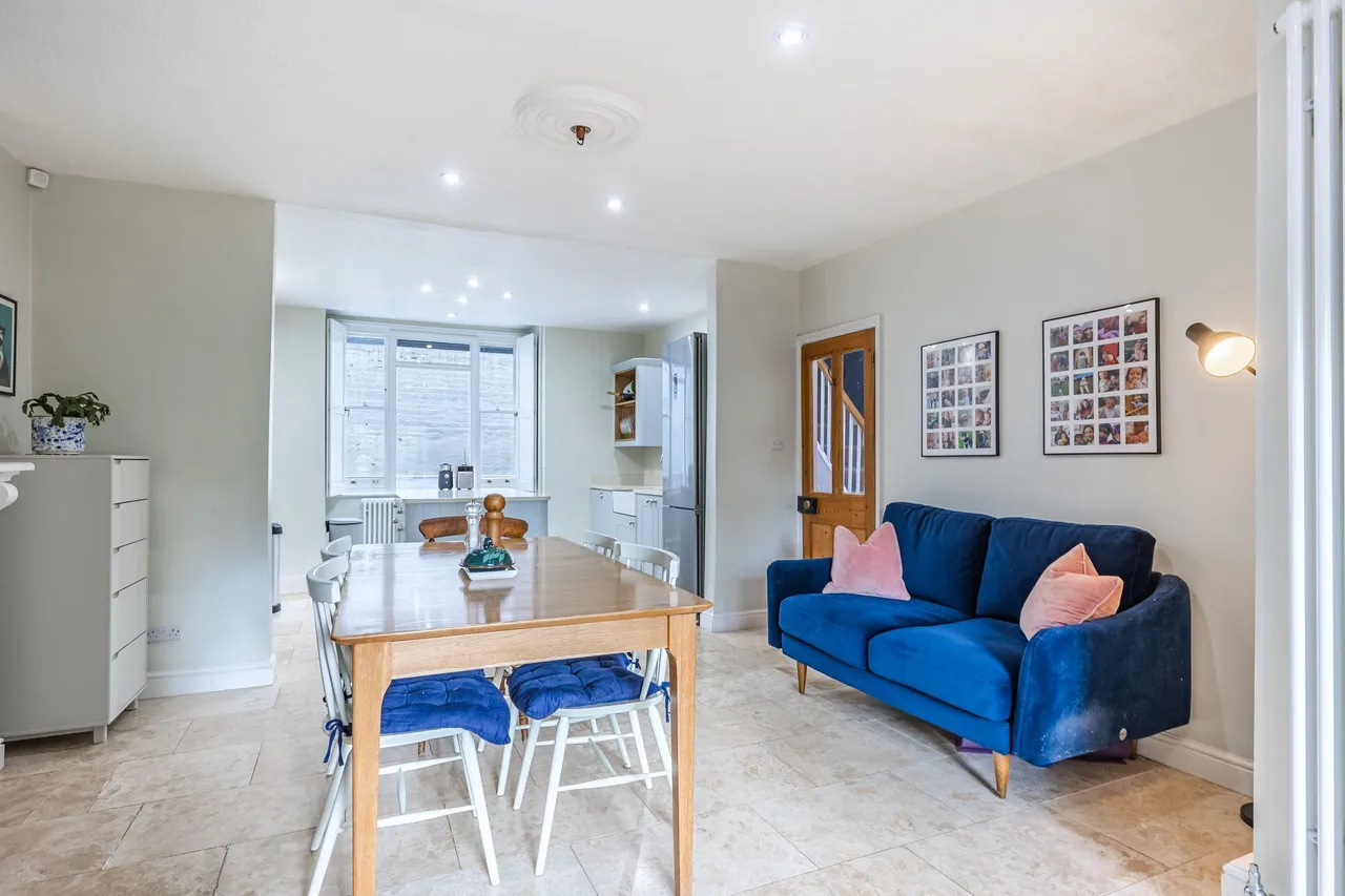 Victorian Riverside Townhouse in Thor, photo 8