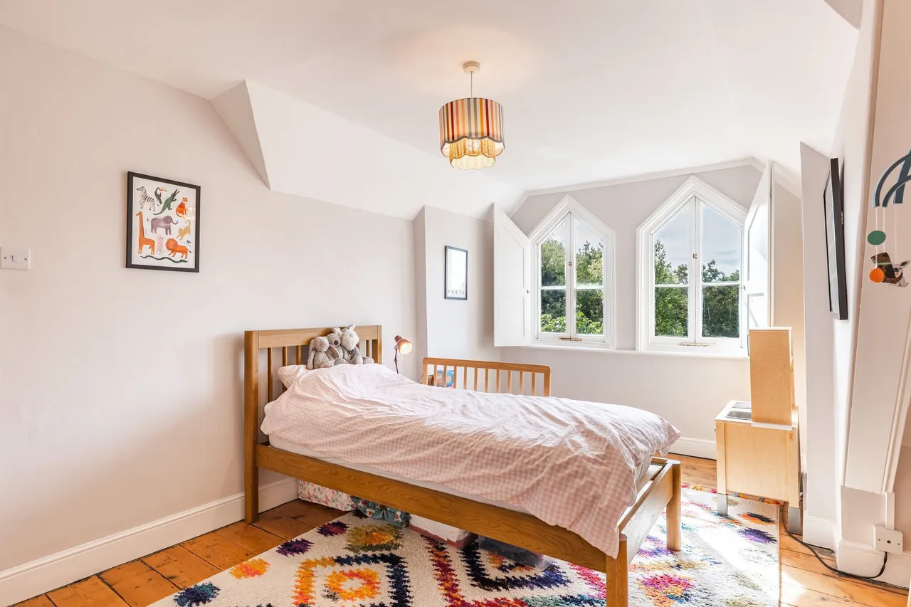 Victorian Riverside Townhouse in Thor, photo 14