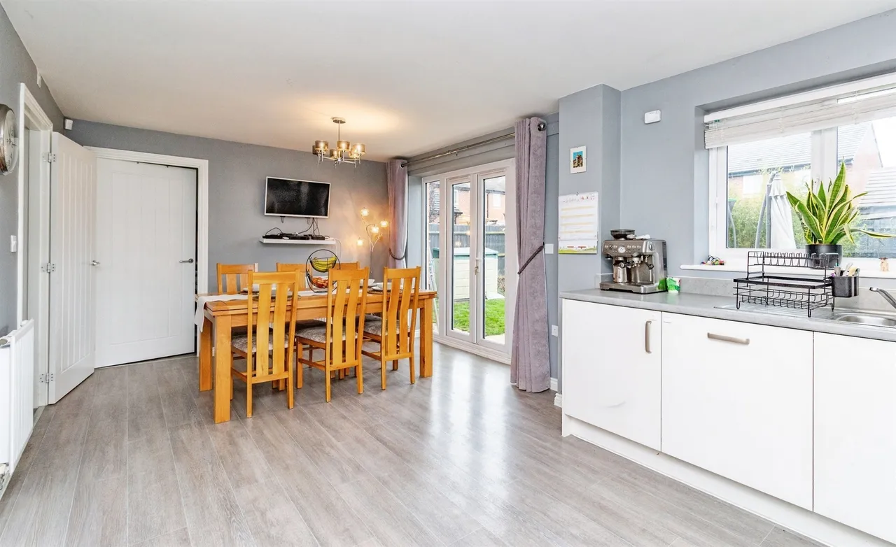 Winnow Avenue, Stafford, photo 3
