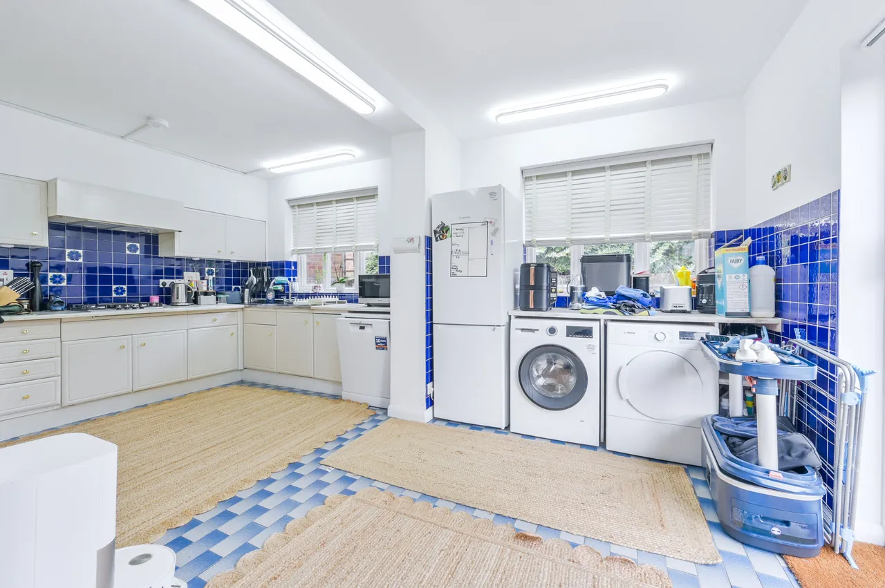 Thorneycroft, Mount Park Road, London, photo 11