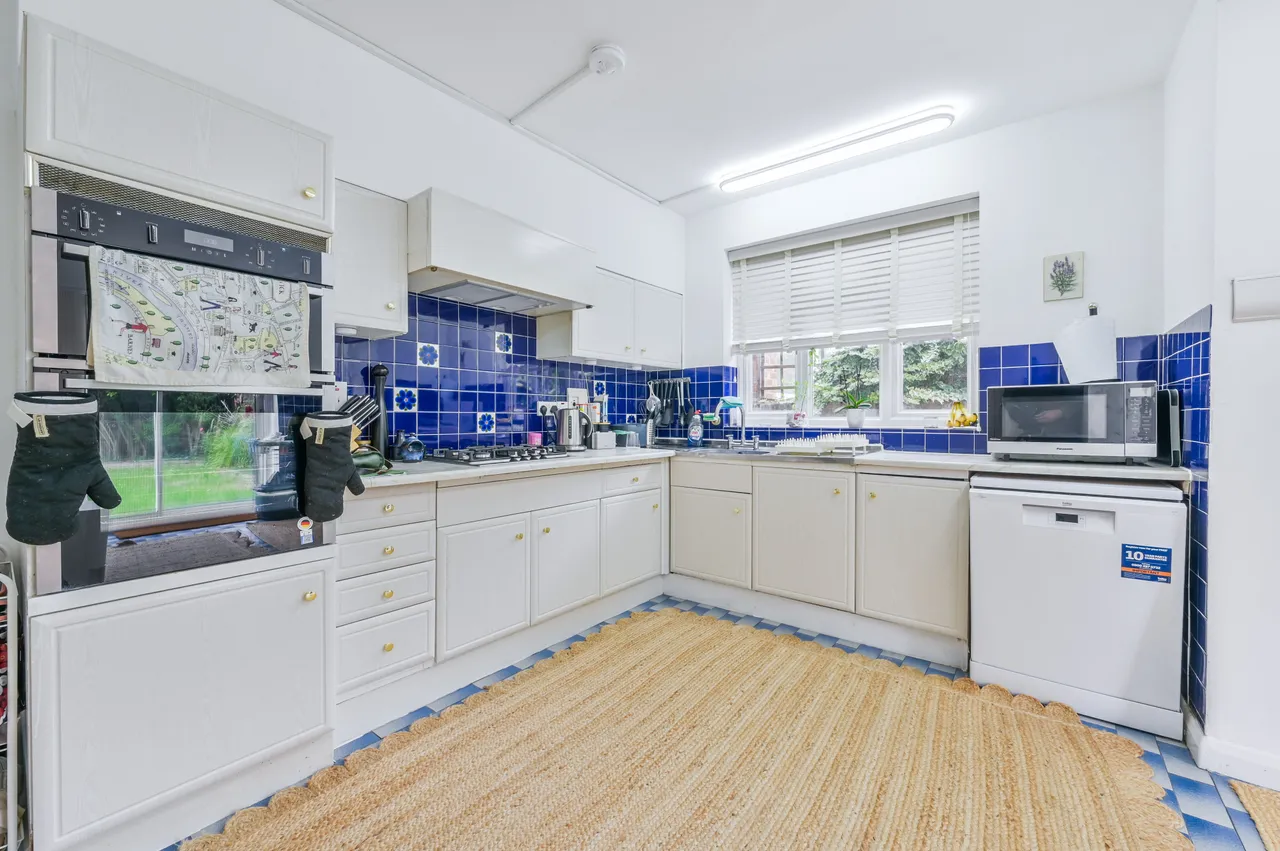 Thorneycroft, Mount Park Road, London, photo 3