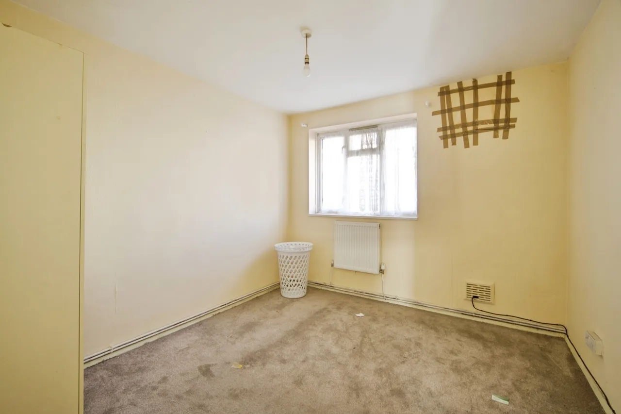 Barking Road, East Ham, London, E6, photo 3