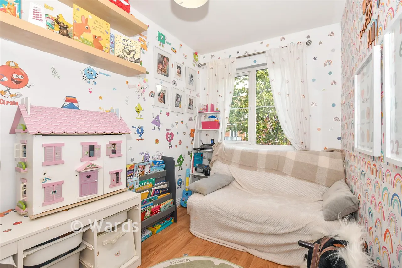 Finch Close, Faversham, ME13, photo 14
