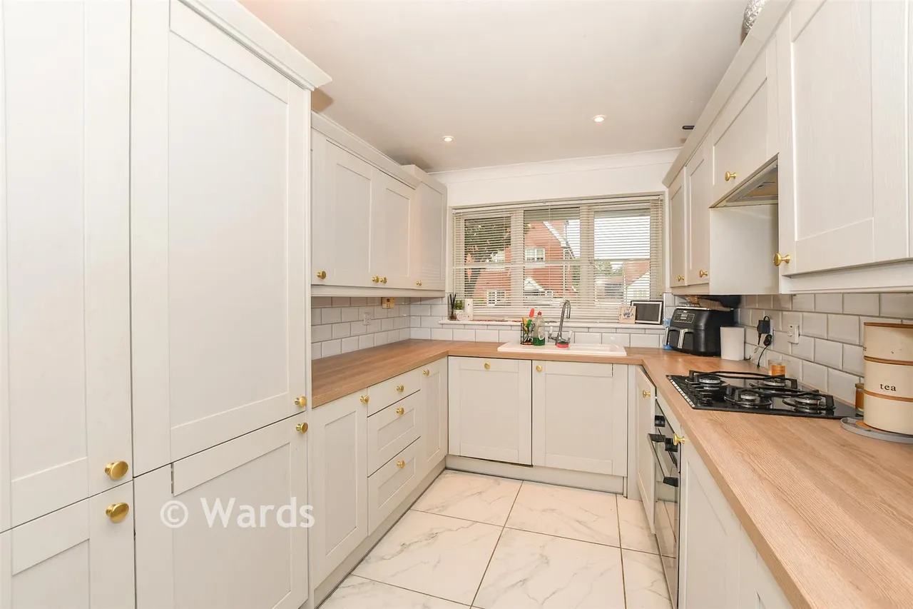 Finch Close, Faversham, ME13, photo 3