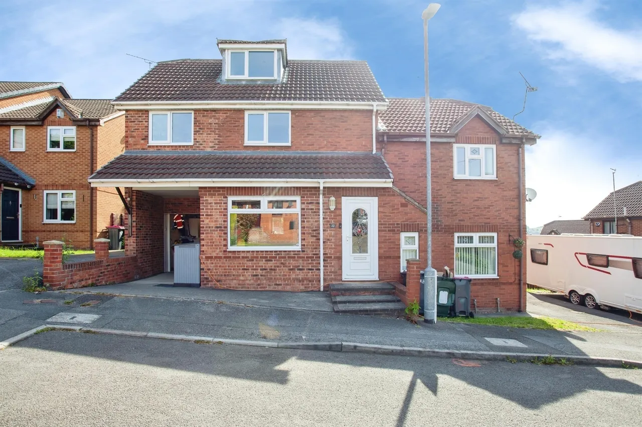 4 bed house for sale — Briary Close, Brinsworth, Rotherham