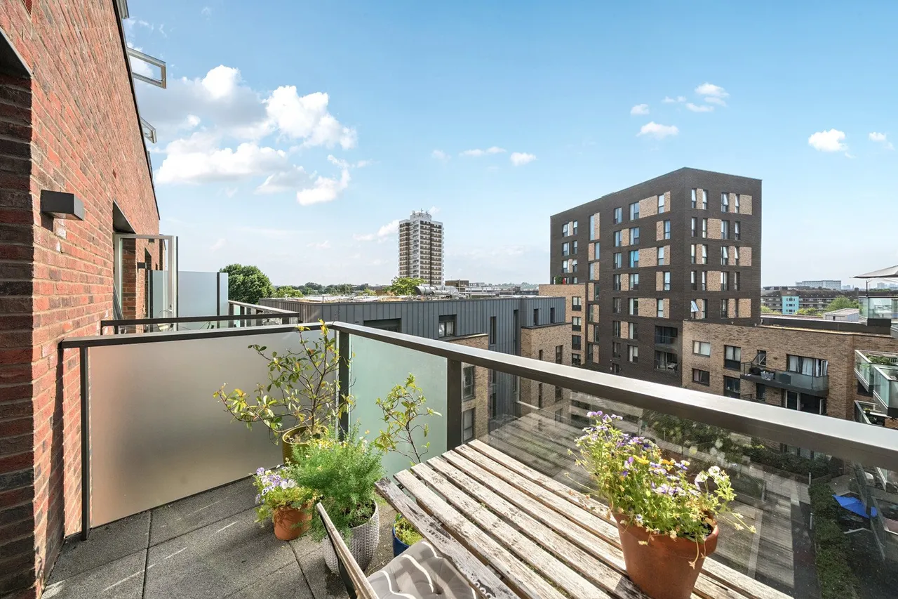 Cobden Walk, SE15, photo 2