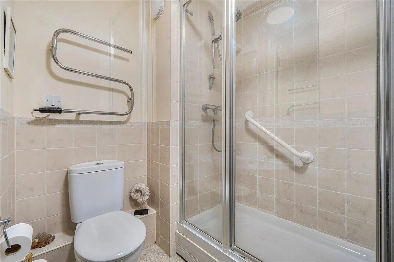 East Street, Hythe, CT21, photo 12