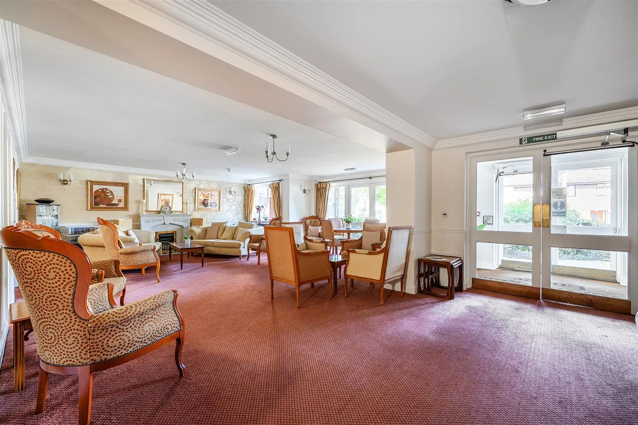East Street, Hythe, CT21, photo 13
