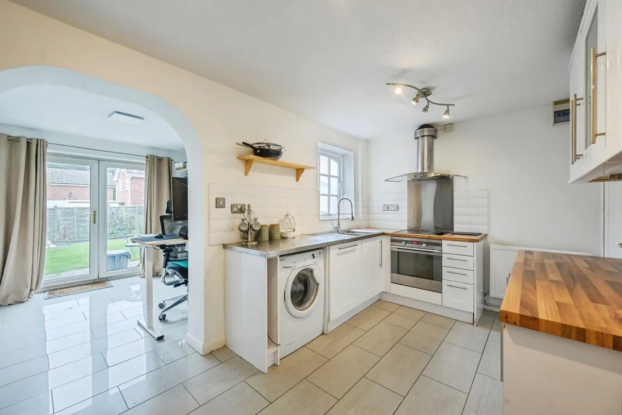 Glendale Drive, Spondon, DE21, photo 2