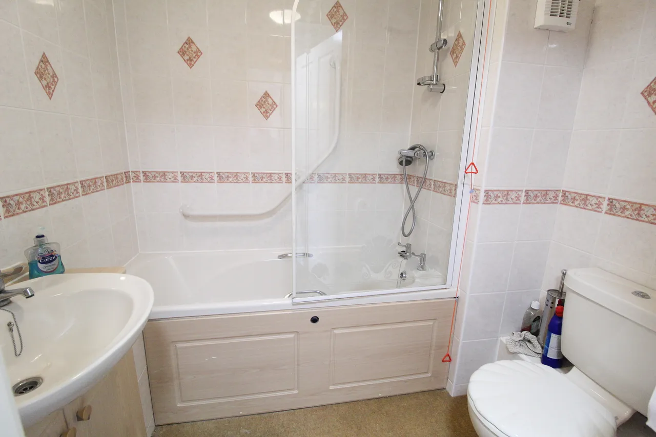 Smithy Court, Marple, SK6, photo 7