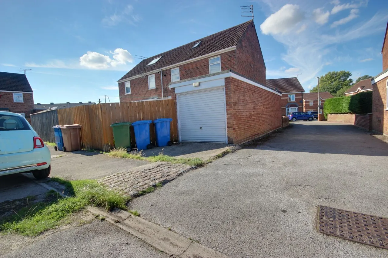 St. Nicholas Drive, Beverley, HU17, photo 19