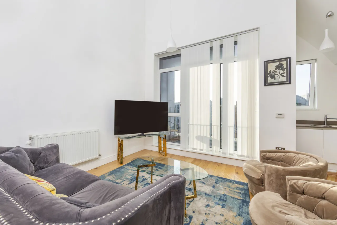 Caxton Street North, London, E16, photo 12