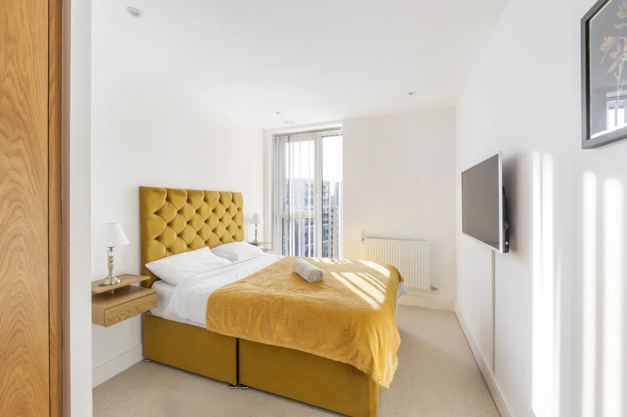 Caxton Street North, London, E16, photo 6