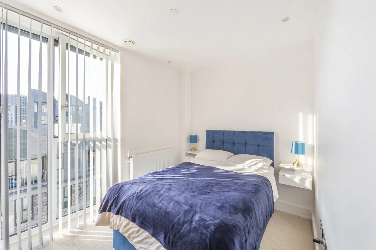 Caxton Street North, London, E16, photo 8