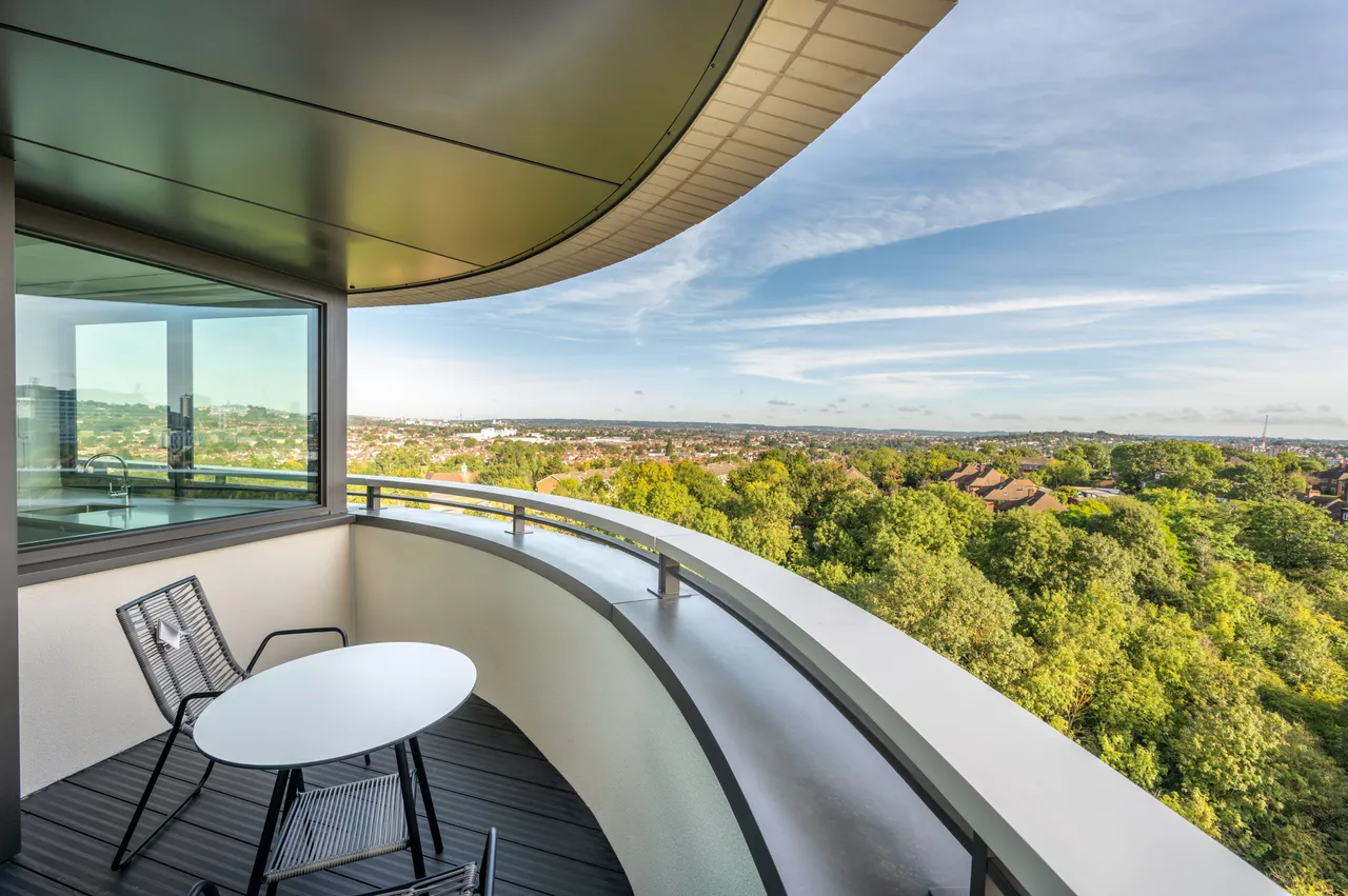 Flat 505, 2 Oasis Way, Wembley, photo 9