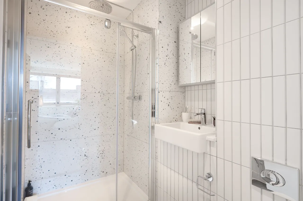 Flat 505, 2 Oasis Way, Wembley, photo 6