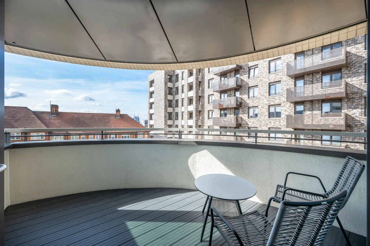 Flat 505, 2 Oasis Way, Wembley, photo 4