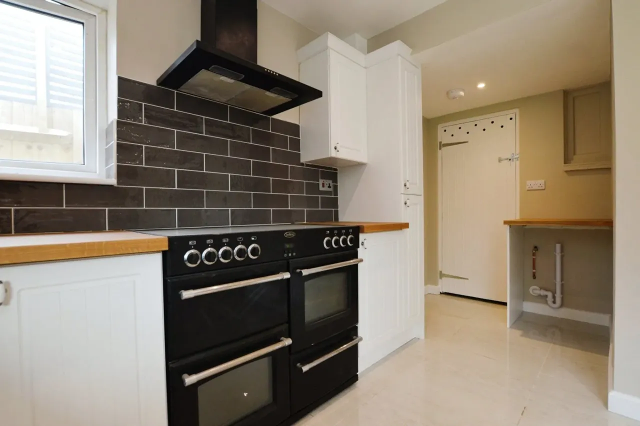 Aldermaston Road, Pamber End, Tadley,..., photo 4