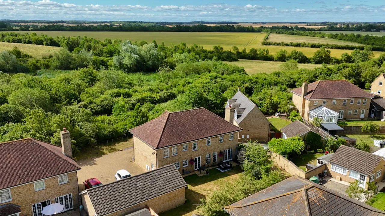 6 bed house for sale, Brookfield Way, Lower Cambourne, CB23