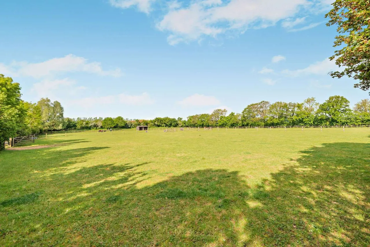 Winkfield Lane, Winkfield, SL4, photo 38