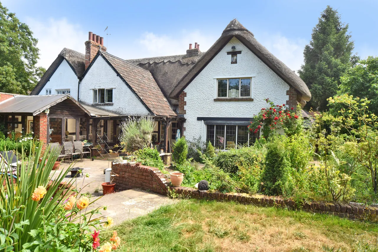 Fyfield, SP11, photo 28