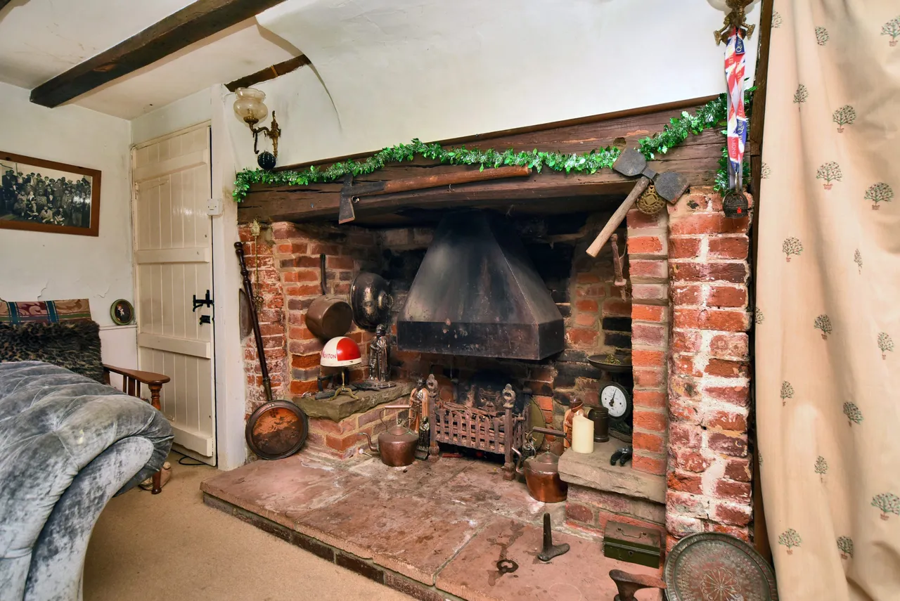Fyfield, SP11, photo 19