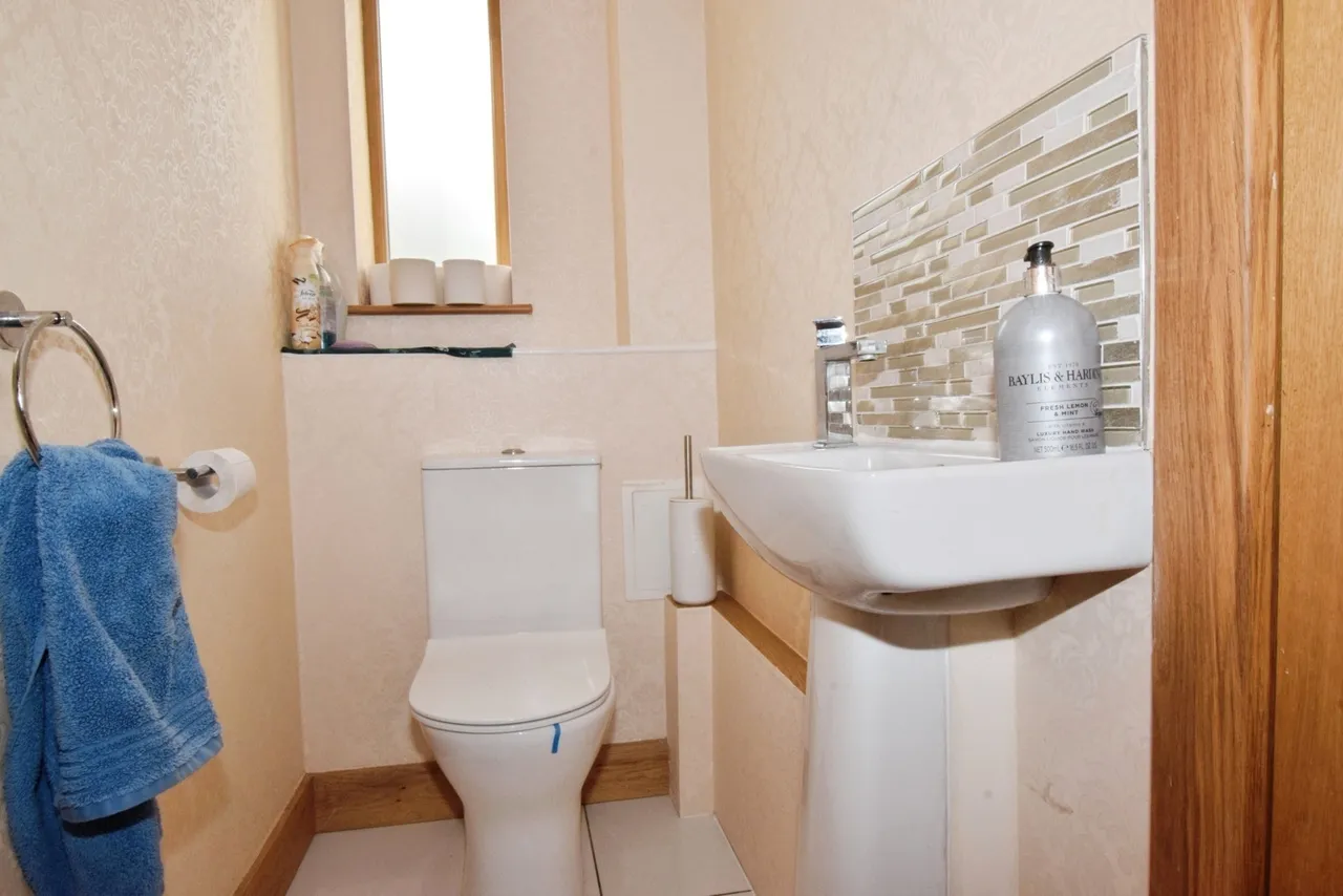 Riversdale Close, Birstall, LE4, photo 13