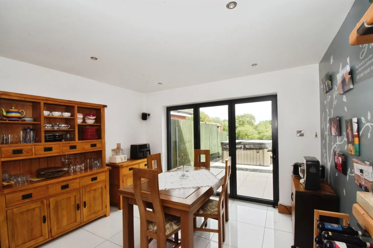 Riversdale Close, Birstall, LE4, photo 12