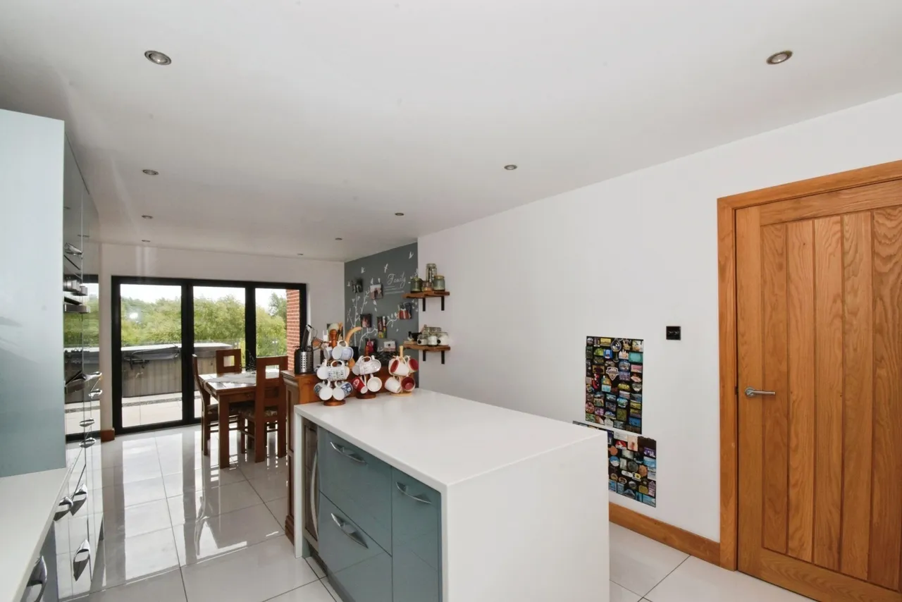 Riversdale Close, Birstall, LE4, photo 10