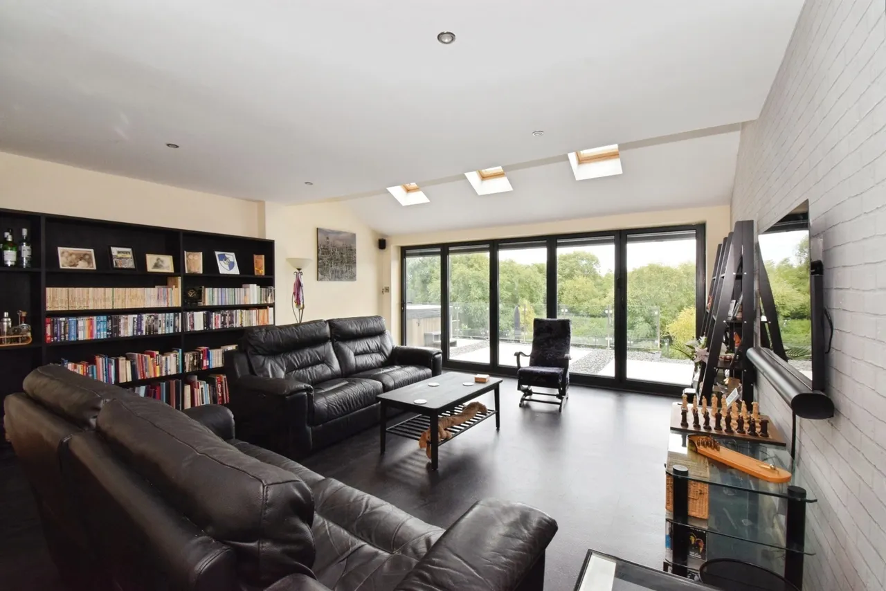 Riversdale Close, Birstall, LE4, photo 7
