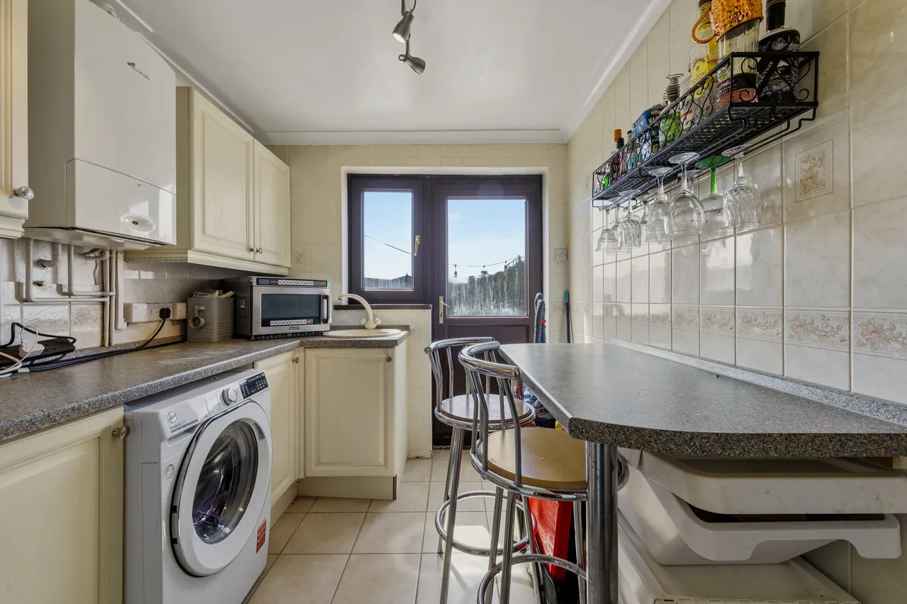 Bryn Derwen, Pontardawe, SA8 4LF, photo 9