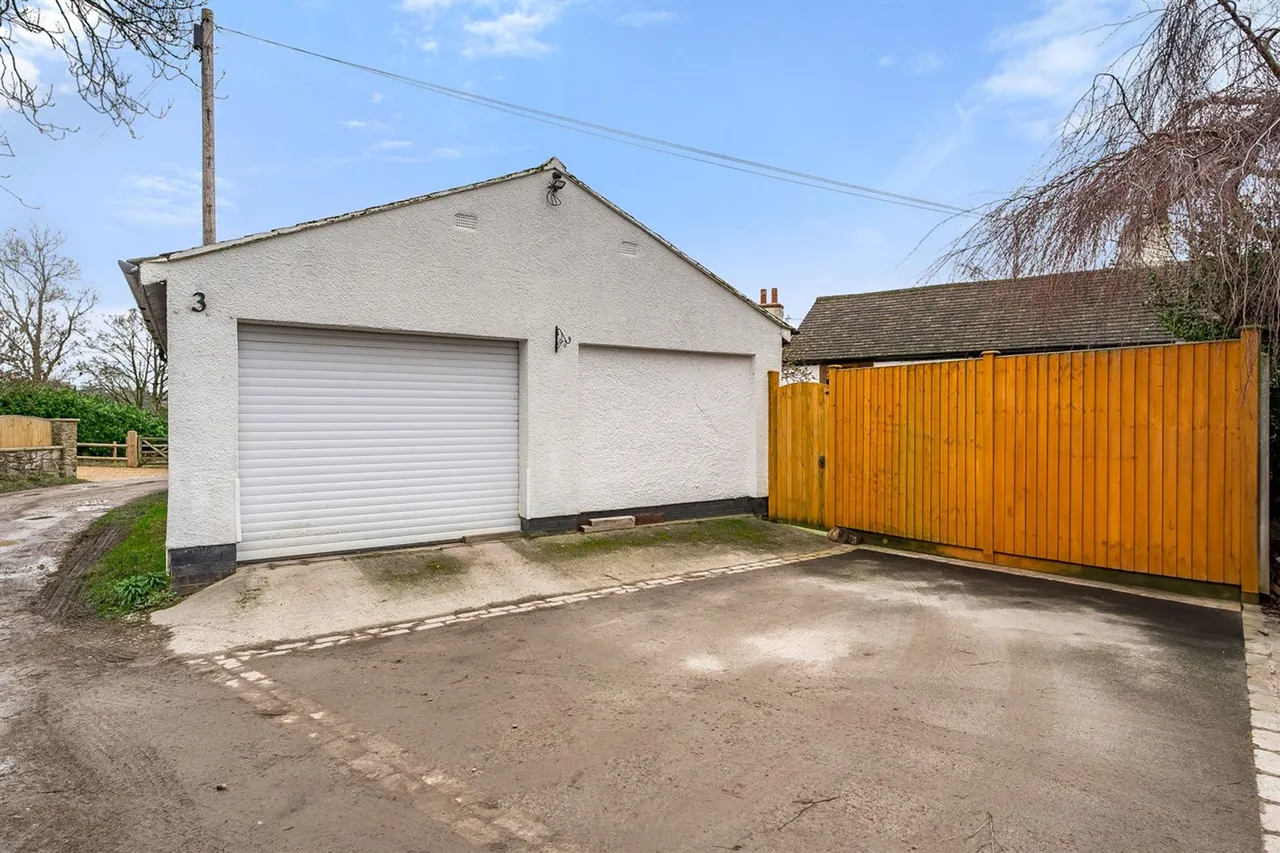 Windlehurst Road, Stockport, photo 17