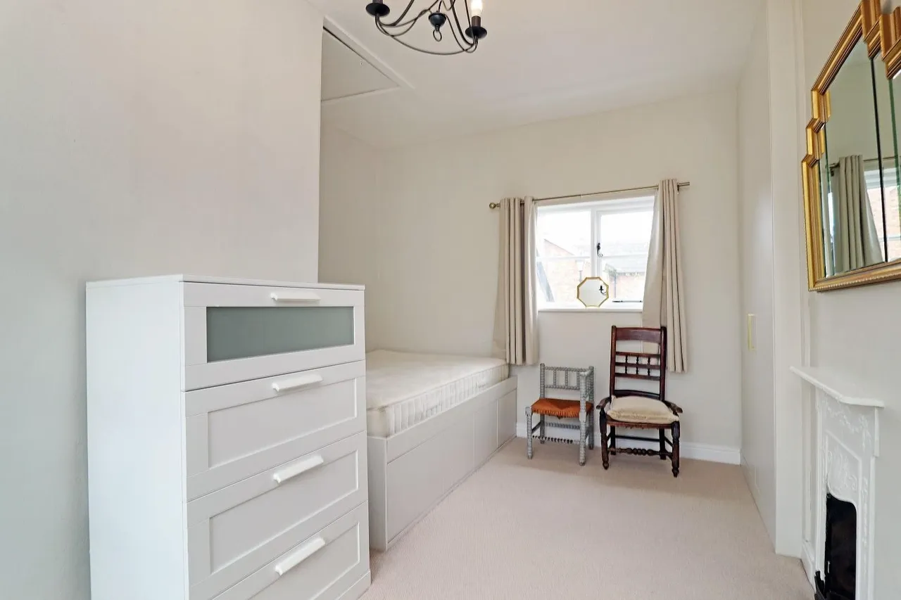Churchfields, Sale M33 5NS, photo 12