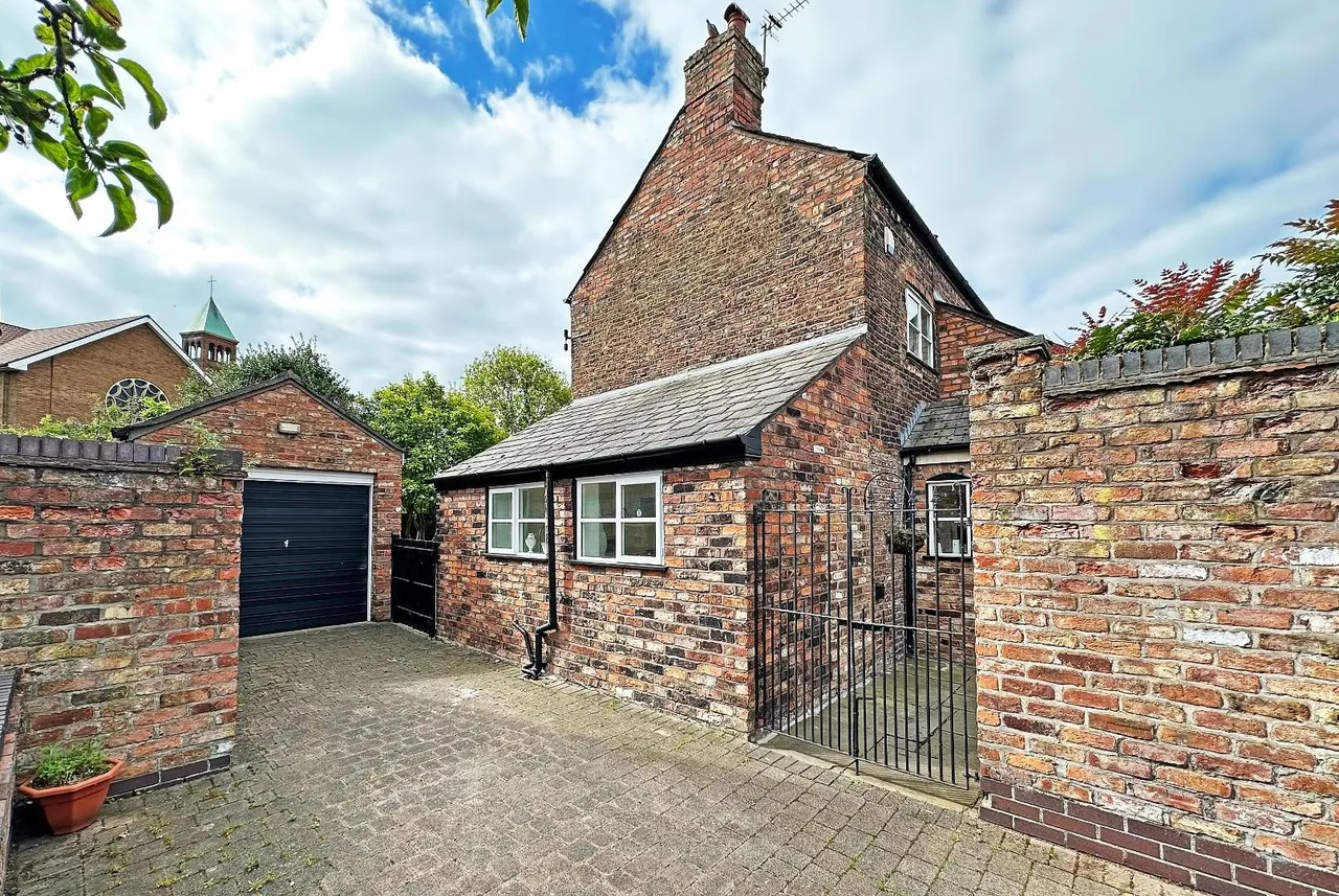 Churchfields, Sale M33 5NS, photo 15