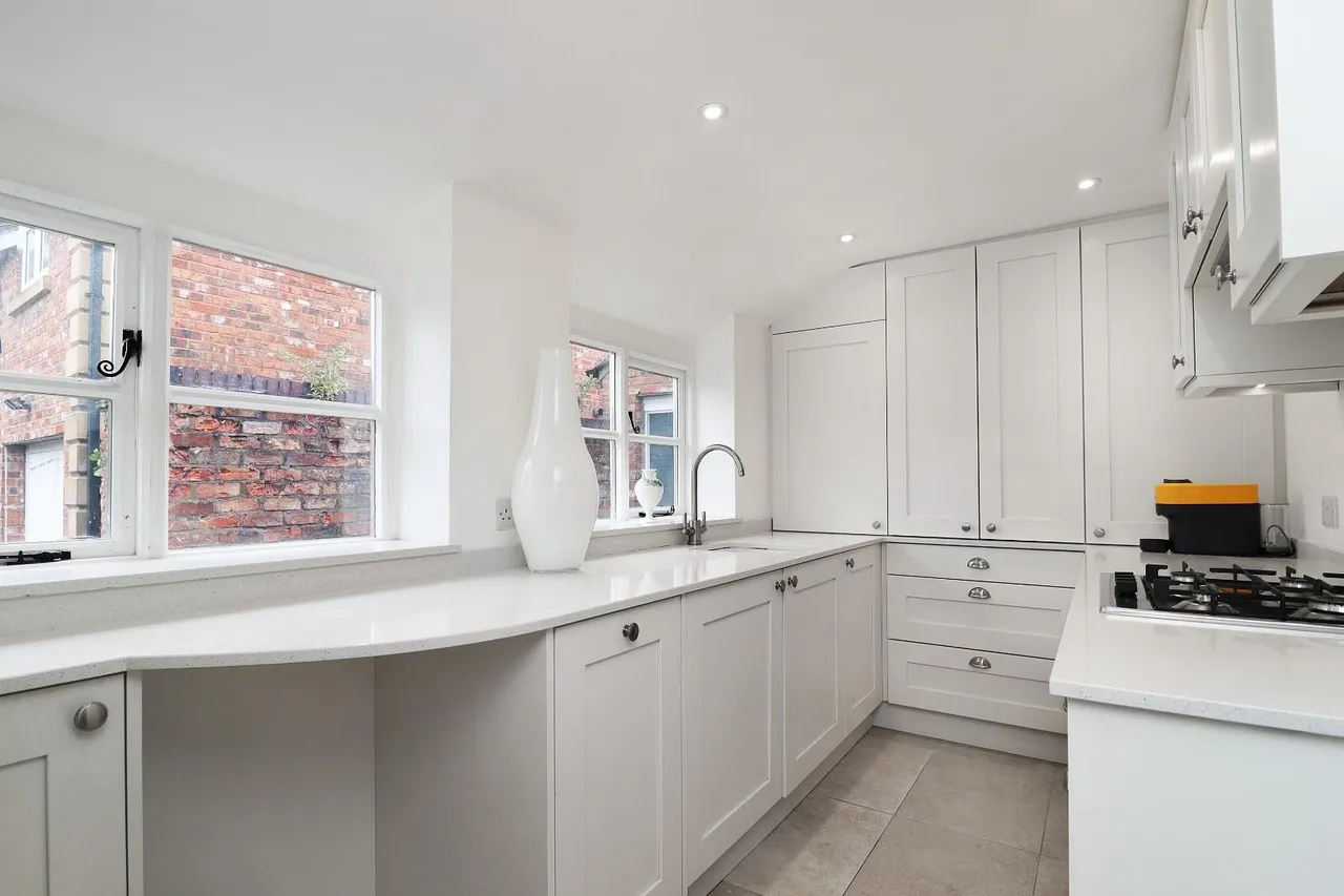 Churchfields, Sale M33 5NS, photo 4