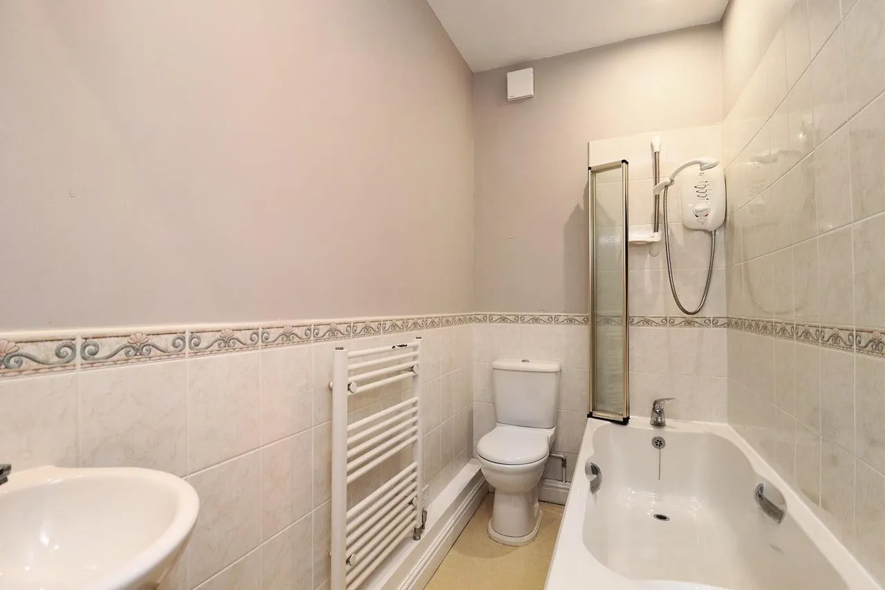 Churchfields, Sale M33 5NS, photo 11