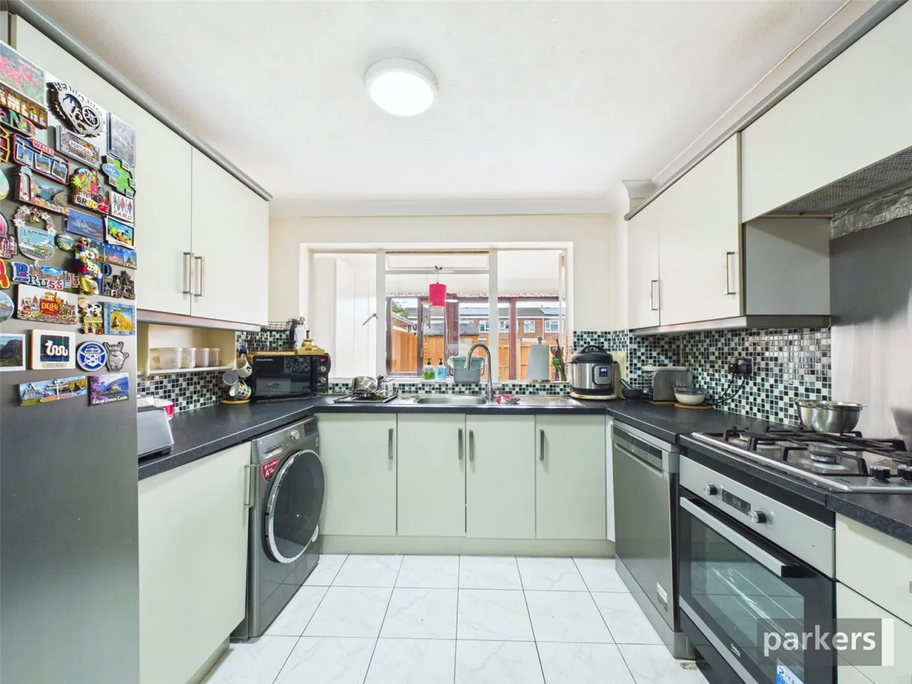Rothwell Walk, Caversham, RG4, photo 2
