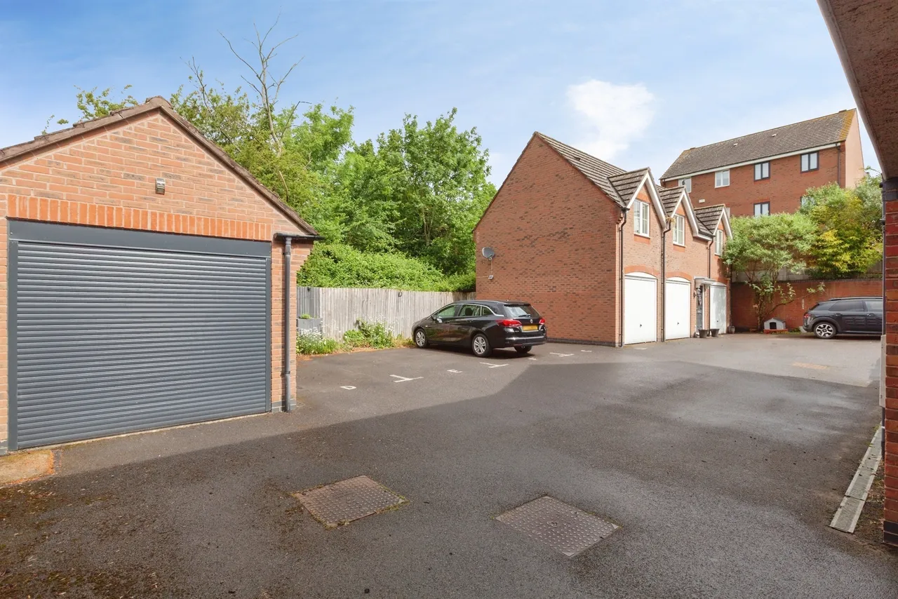 Erringtons Close, Oadby, LE2, photo 17