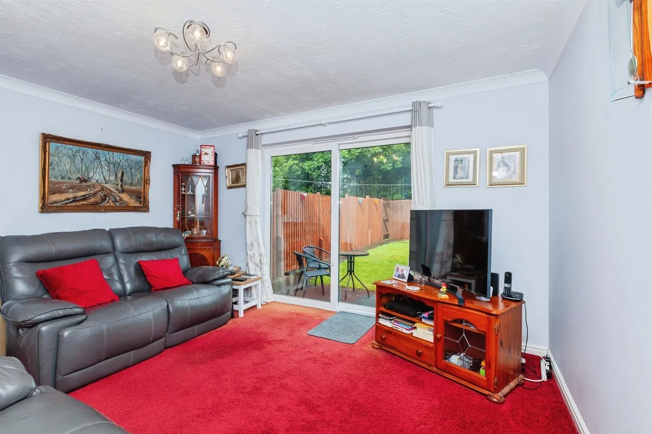 Erringtons Close, Oadby, LE2, photo 2