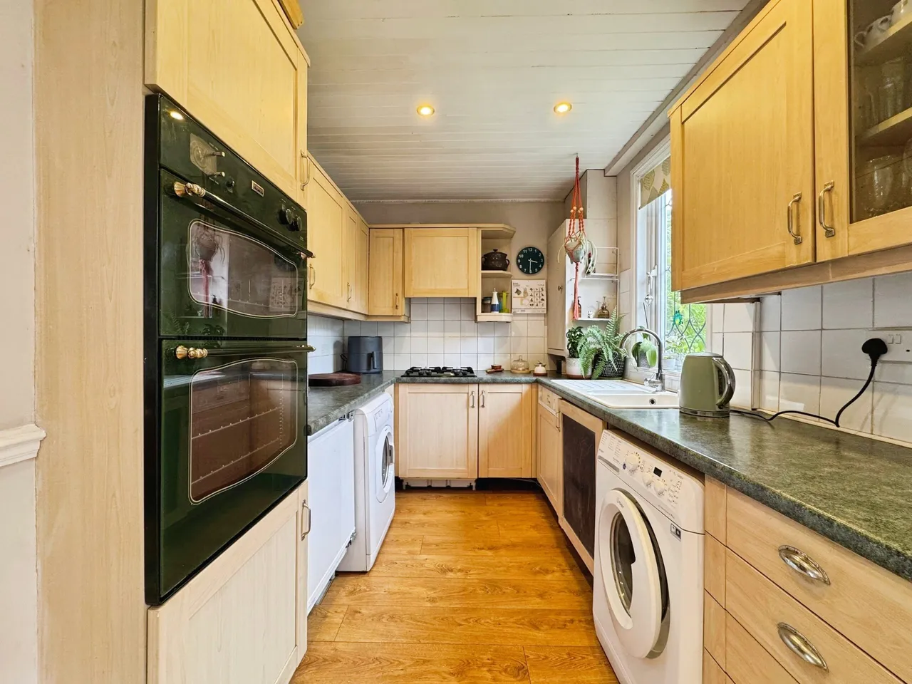 Blessbury Road, Edgware, HA8, photo 3