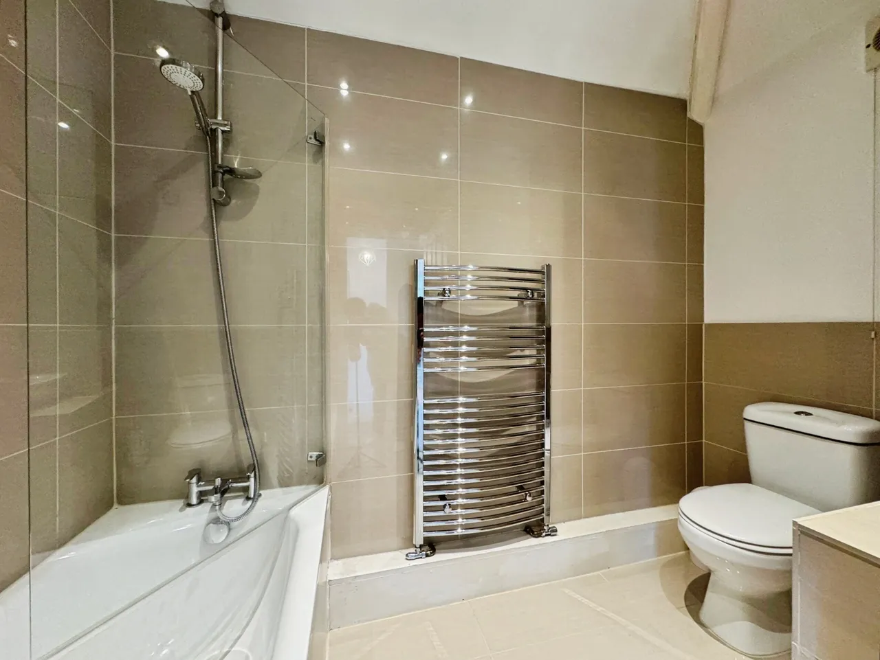 Blessbury Road, Edgware, HA8, photo 6