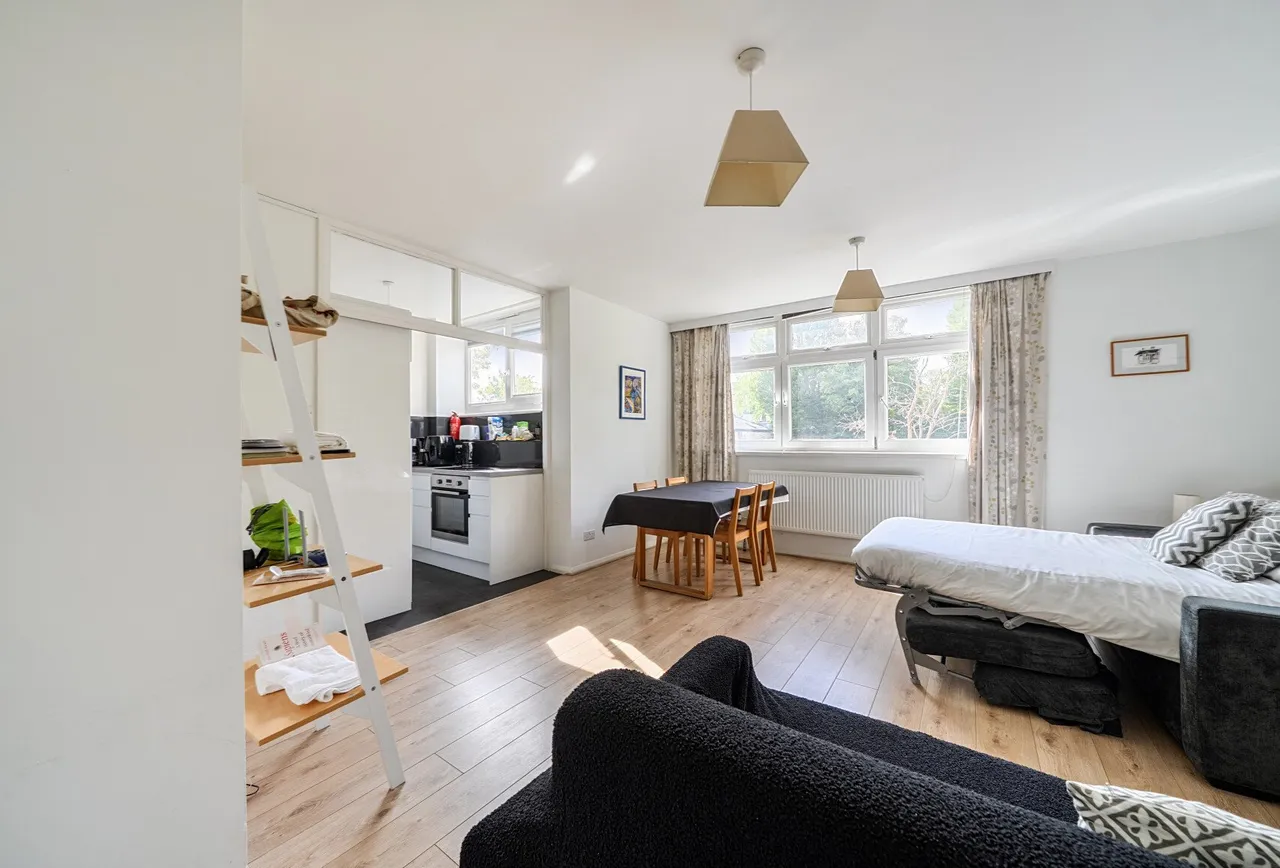 Shelburne Court, 3 Carlton Drive, SW15 2DQ, photo 7