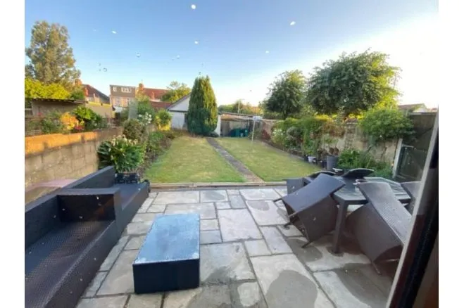Collinwood Gardens, Redbridge, IG5, photo 32