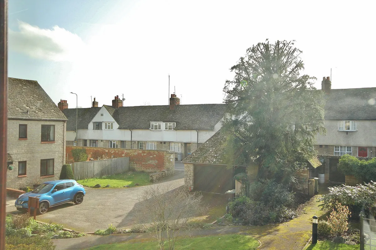 Riverside Gardens, Witney, OX28, photo 13