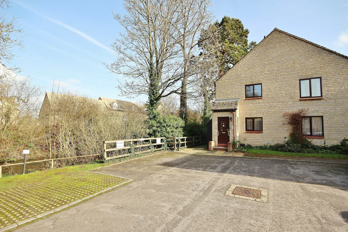 Riverside Gardens, Witney, OX28, photo 6