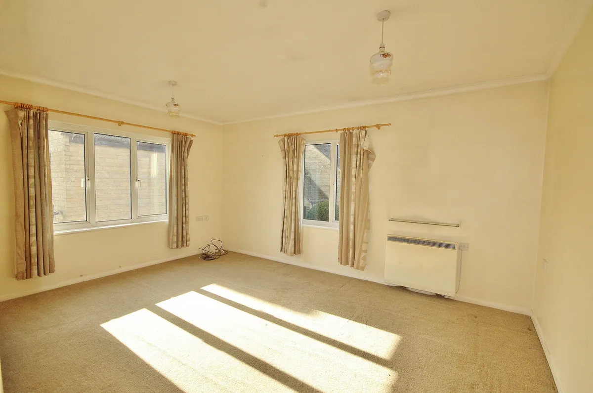 Riverside Gardens, Witney, OX28, photo 2