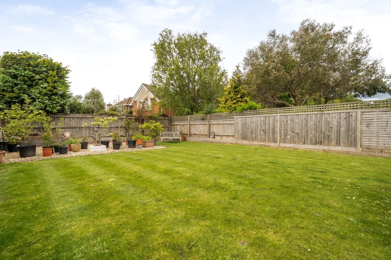 Queen Katherine Rd, Lymington, SO41, photo 21