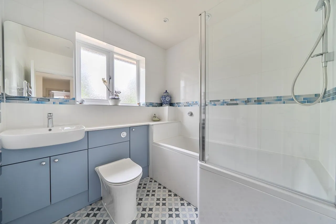 Queen Katherine Rd, Lymington, SO41, photo 20