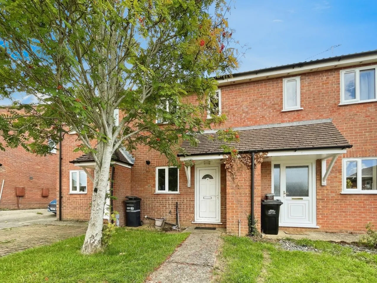 2 bed house for sale — Priory Glade, Yeovil