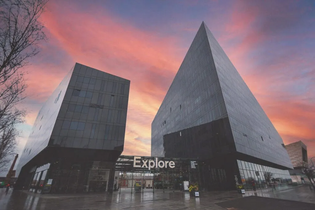 2 bed property for sale, Mann Island, Liverpool, L3
